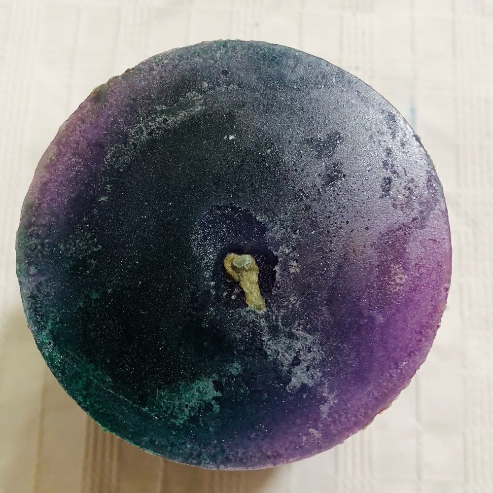 Handcrafted Timber Scented Candle (Purple/Blue/Green) - Picture 6 of 8